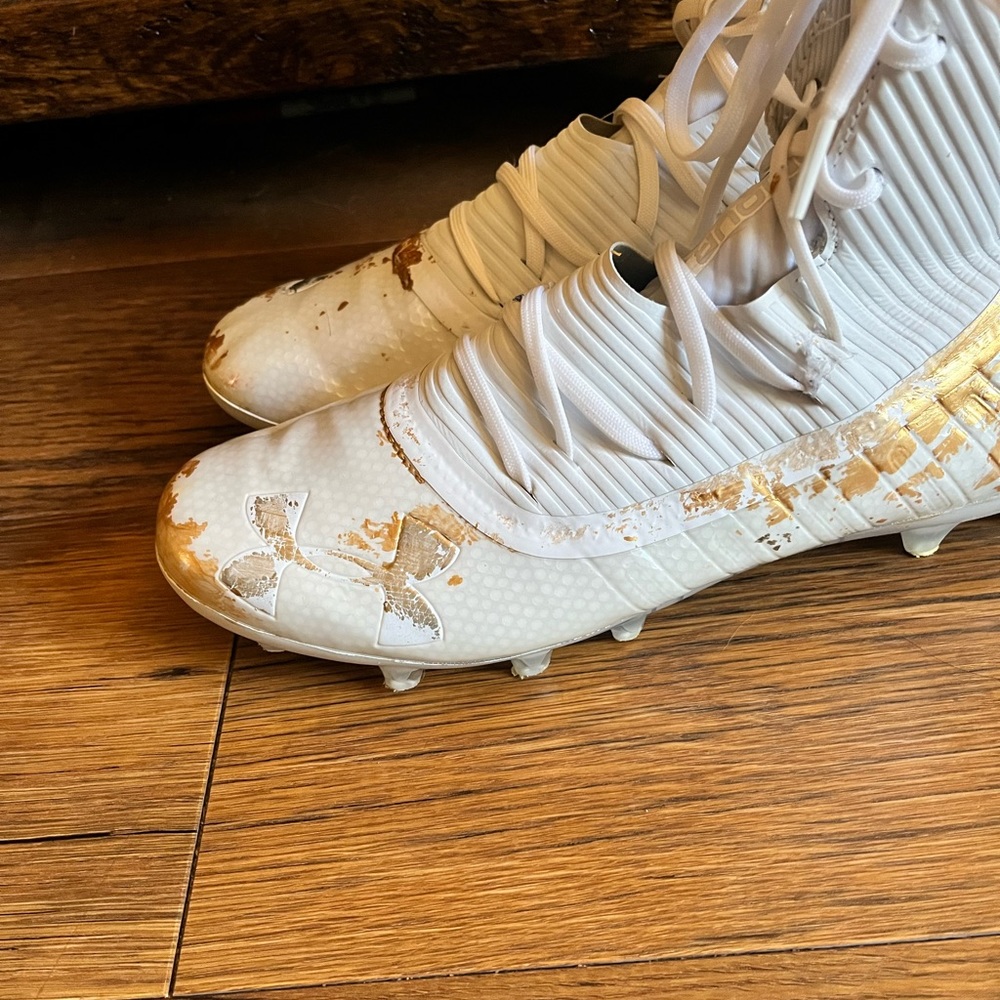 Under Armour football cleats - Picture 3 of 5